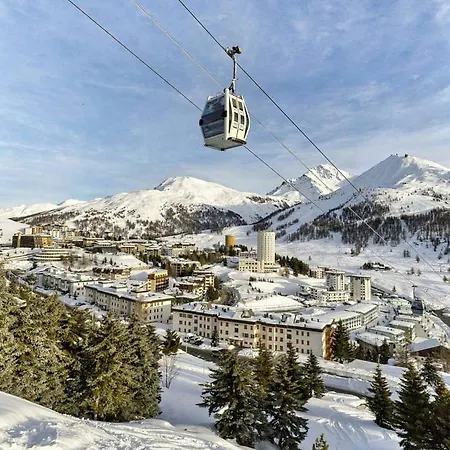Vicino Piste E Centro